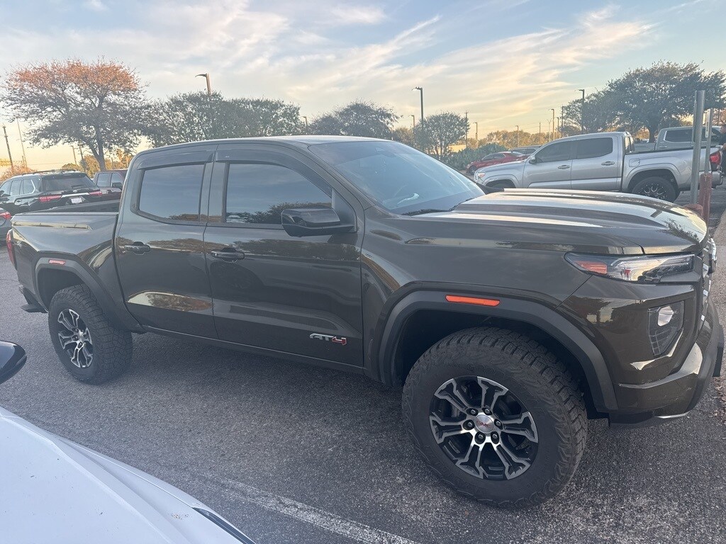 2024 Gmc Canyon AT4 photo 2