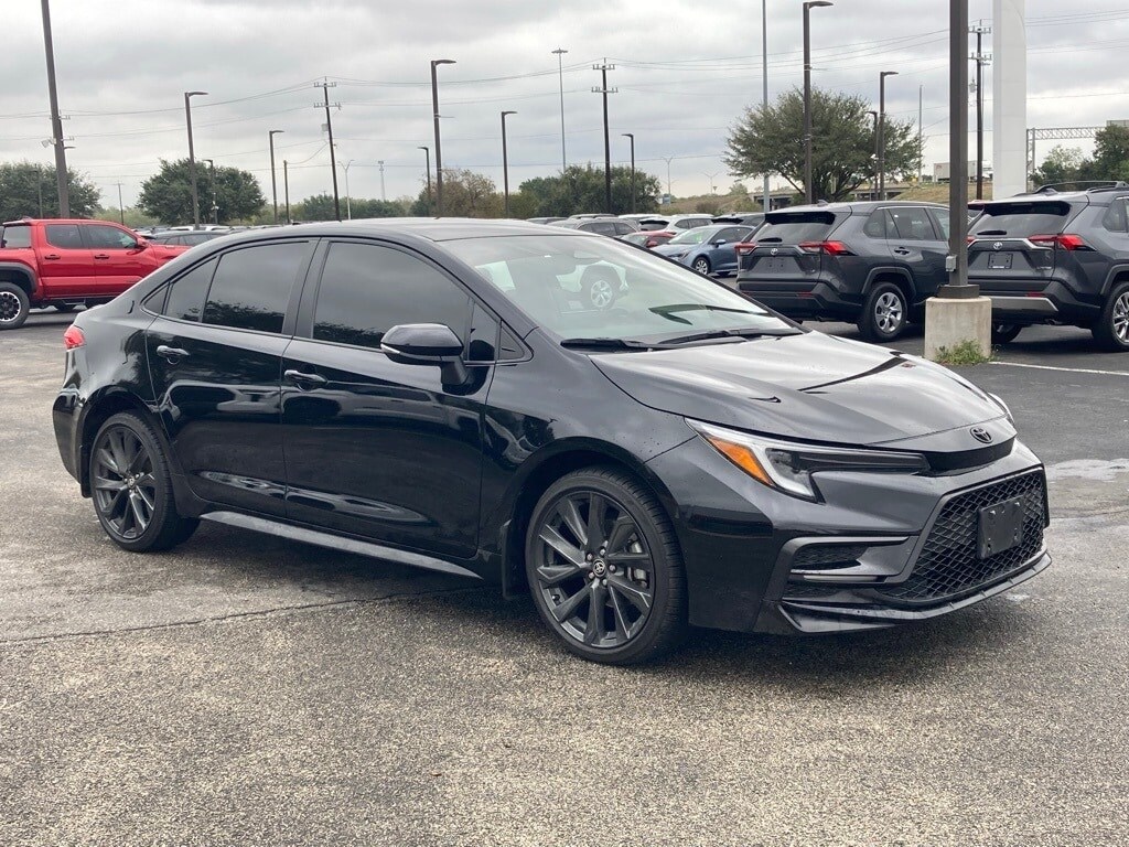 2024 Toyota Corolla SE photo 2