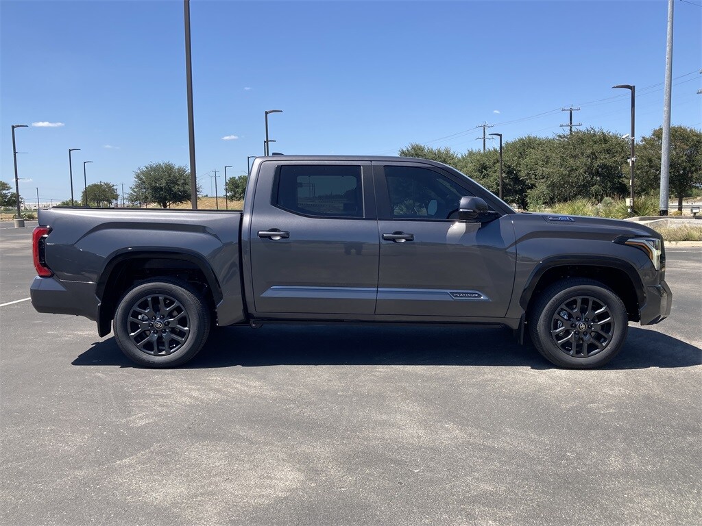2026 Toyota Tundra Platinum photo 4