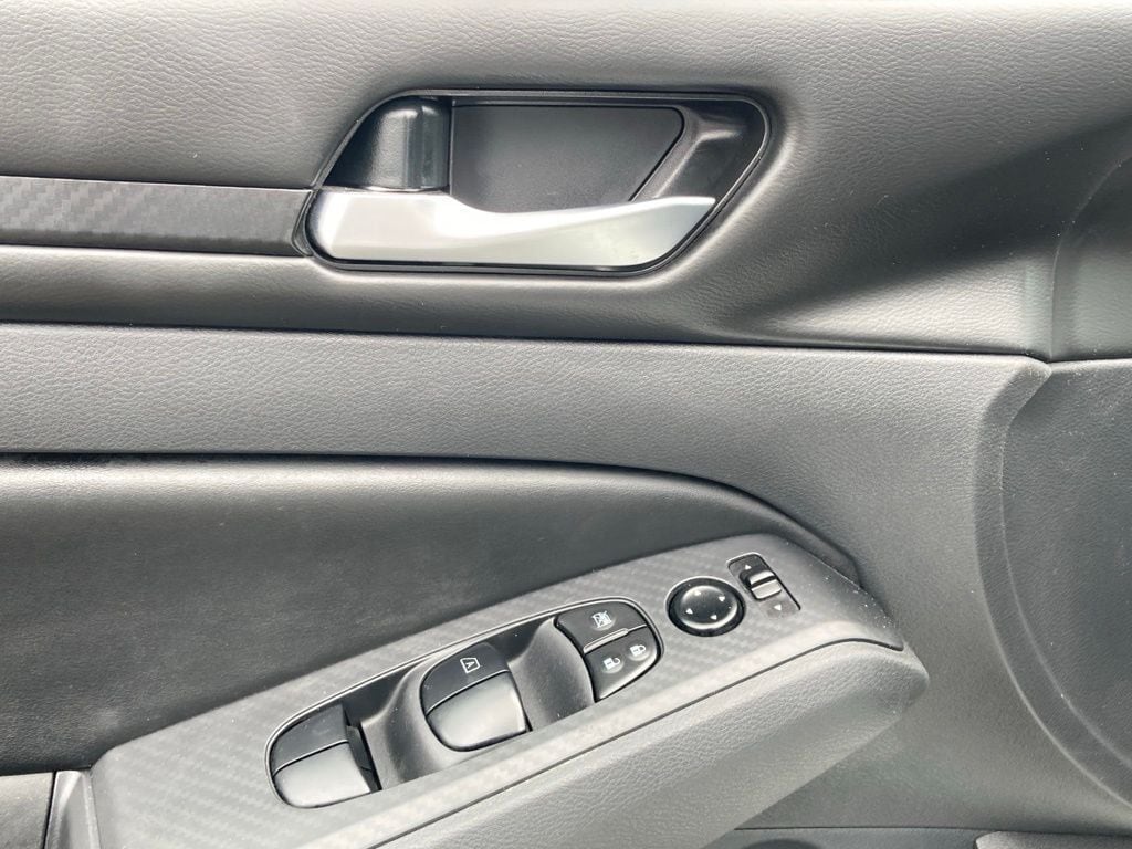 2025 Nissan Altima SV - Photo 11