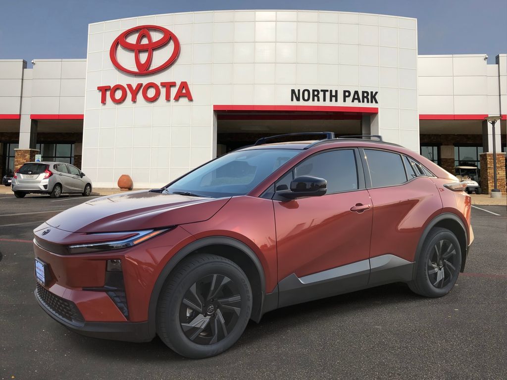 New 2026 Toyota C-HR SE