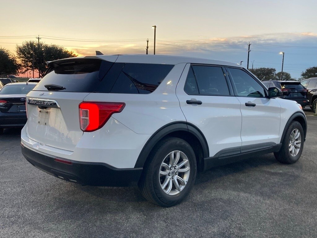 2021 Ford Explorer Base photo 4