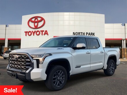 2025 Toyota Tundra Hybrid Platinum Truck