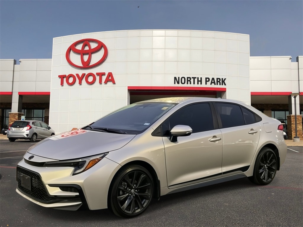 2025 Toyota Corolla SE's photo