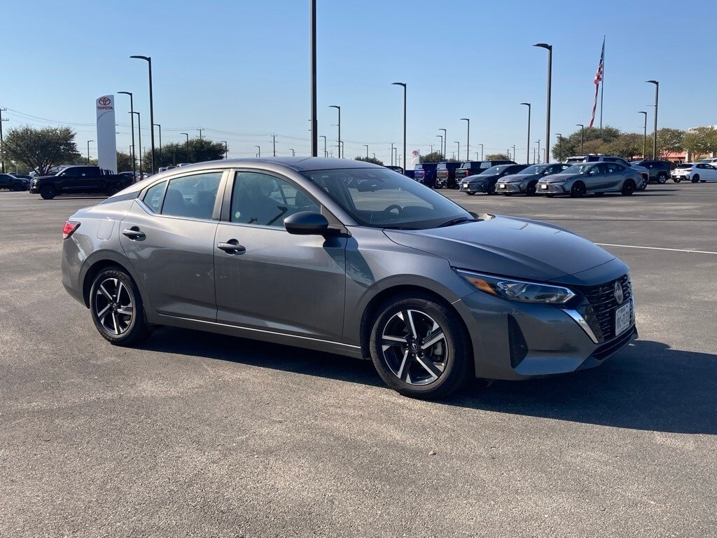 2024 Nissan Sentra SV photo 2
