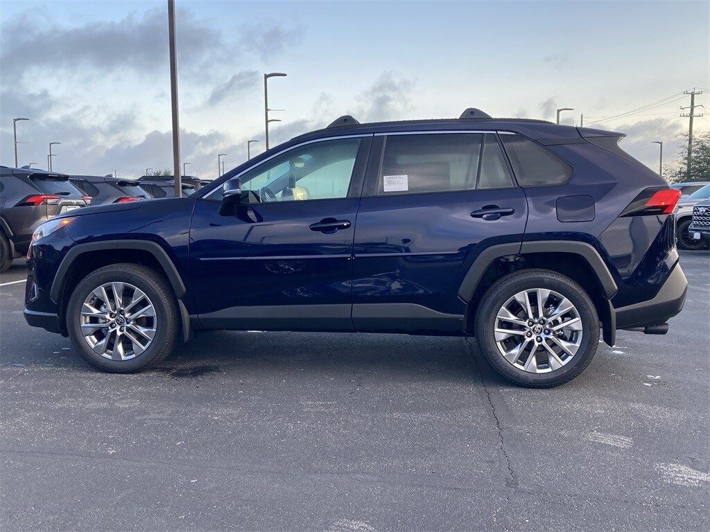 2025 Toyota RAV4 XLE Premium photo 2