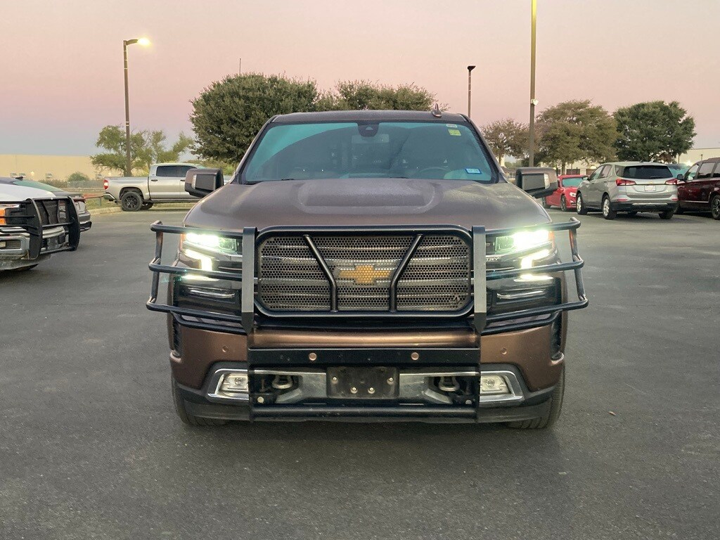 2019 Chevrolet Silverado 1500 High Country photo 2