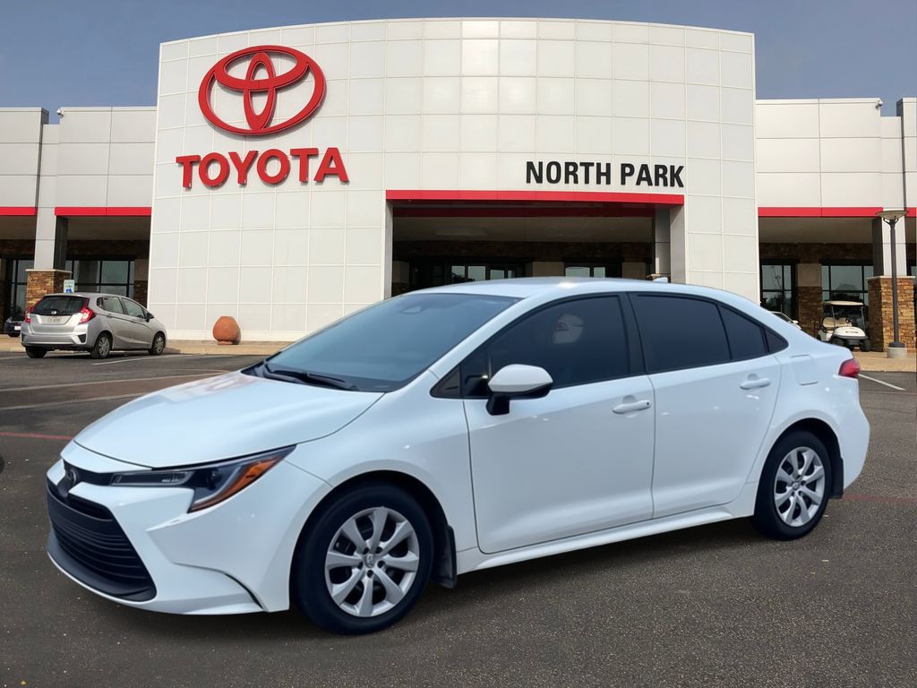 2025 Toyota Corolla LE