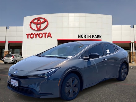 2026 Toyota Prius LE Hatchback