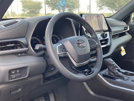 2026 Toyota Highlander XSE SUV