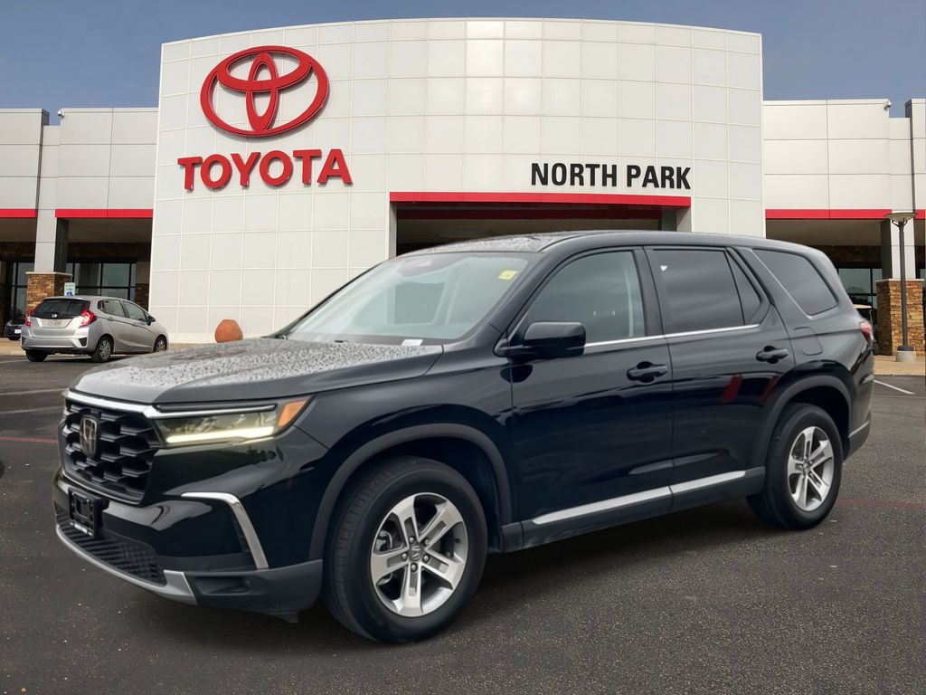 Vehicle Image 1