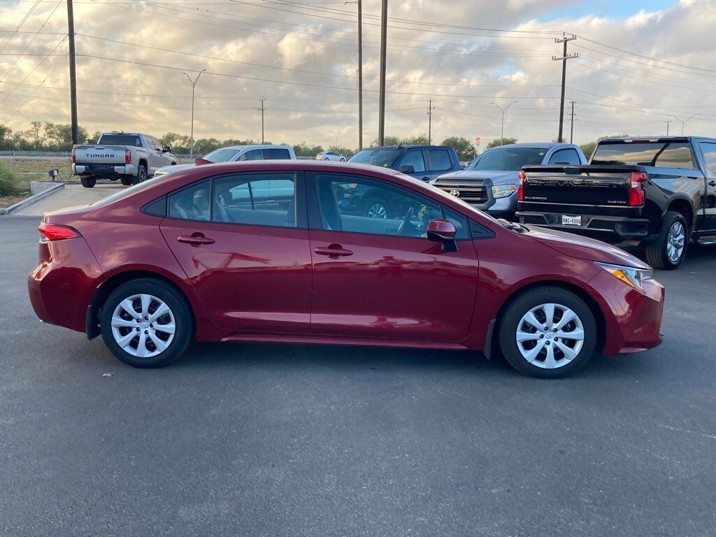 2024 Toyota Corolla LE photo 4