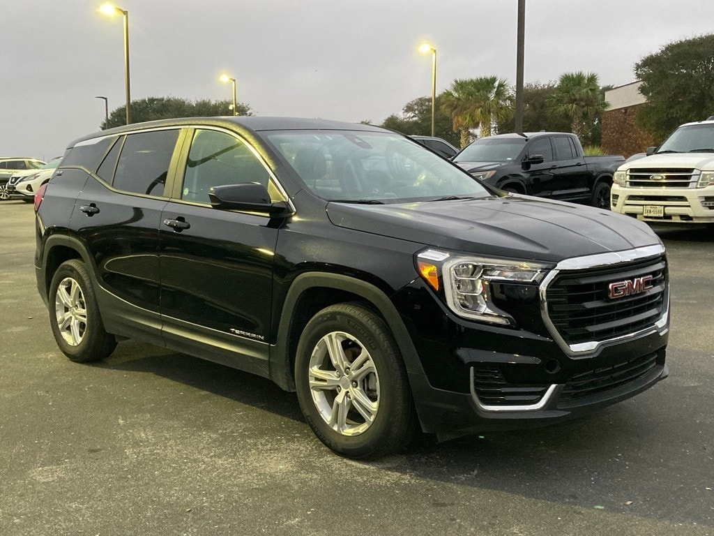Used 2024 GMC Terrain SLE SUV