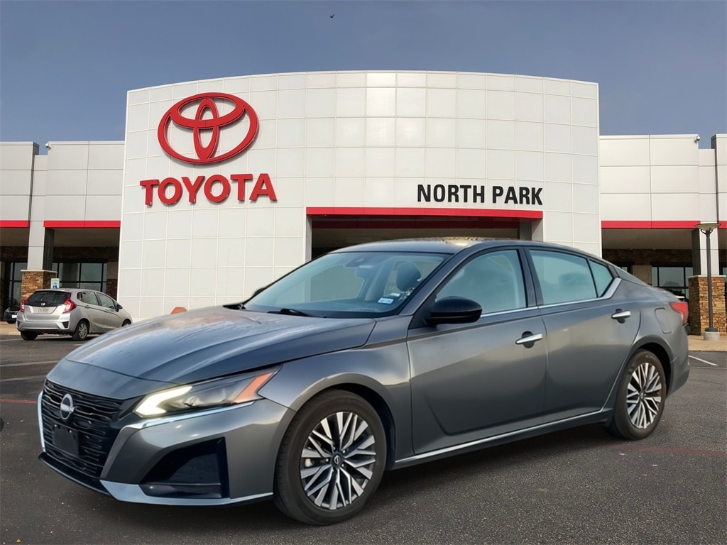 2024 Nissan Altima SV