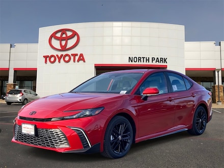 2025 Toyota Camry SE Sedan