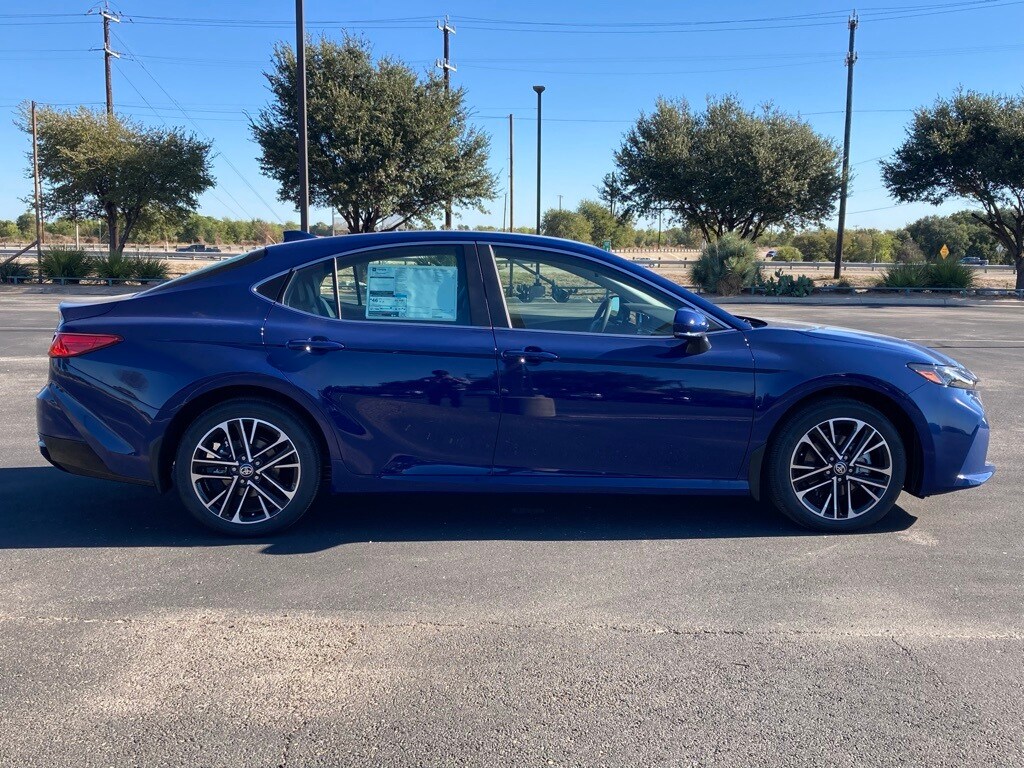 2026 Toyota Camry XLE photo 4