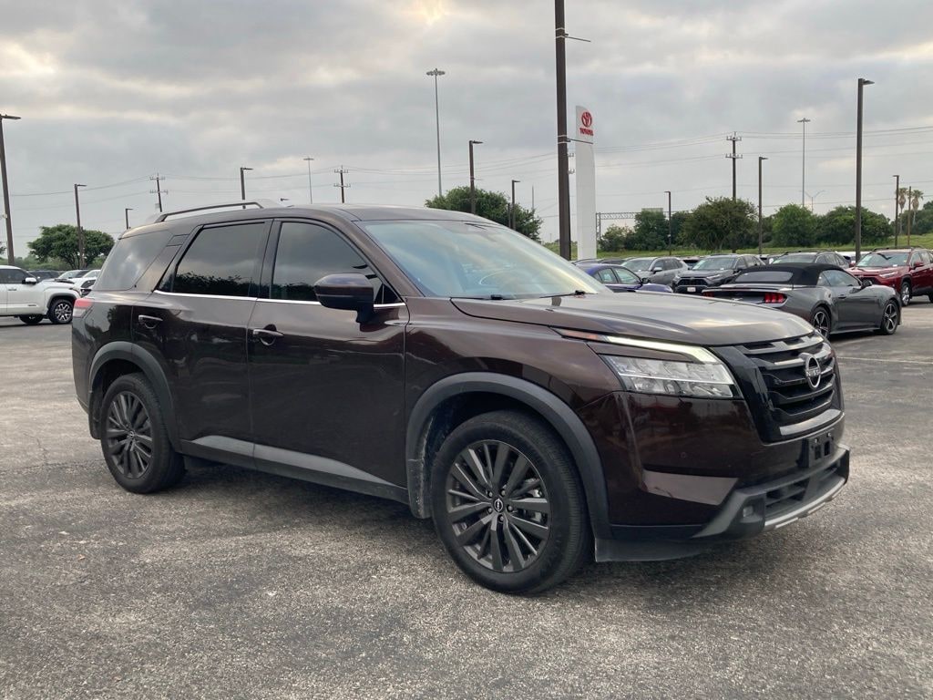 Used 2022 Nissan Pathfinder SL SUV