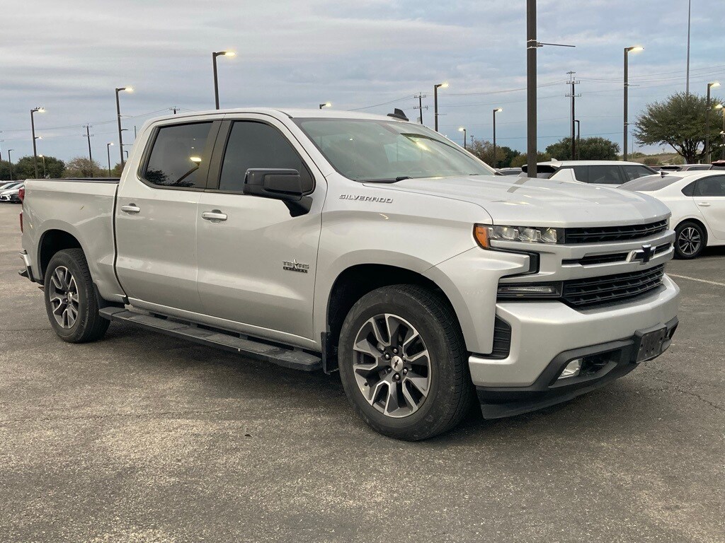 2020 Chevrolet Silverado 1500 RST photo 3