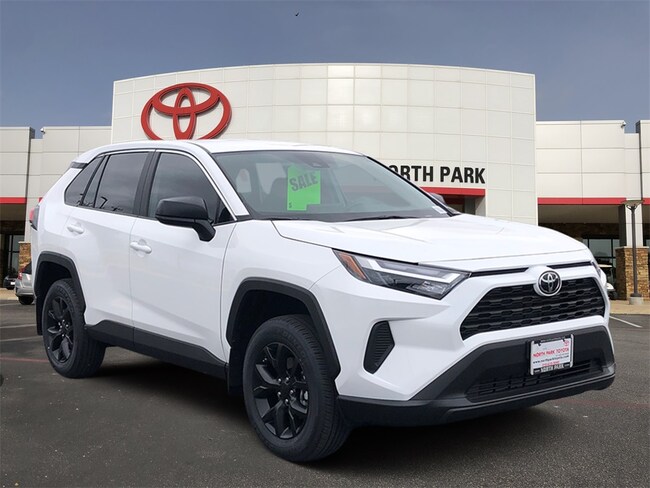 2025 Toyota RAV4 LE SUV