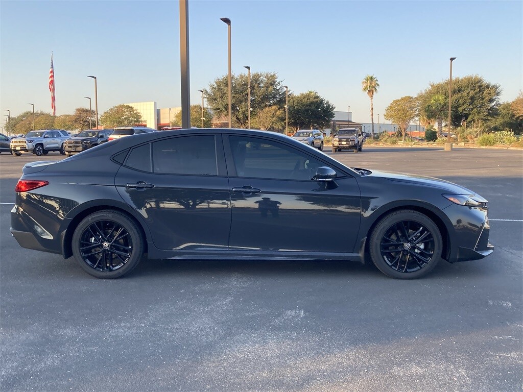 2026 Toyota Camry SE photo 4