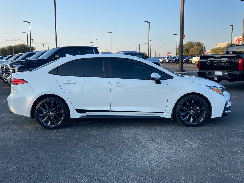 2024 Toyota Corolla SE photo 4