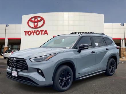 2025 Toyota Highlander Hybrid XLE SUV
