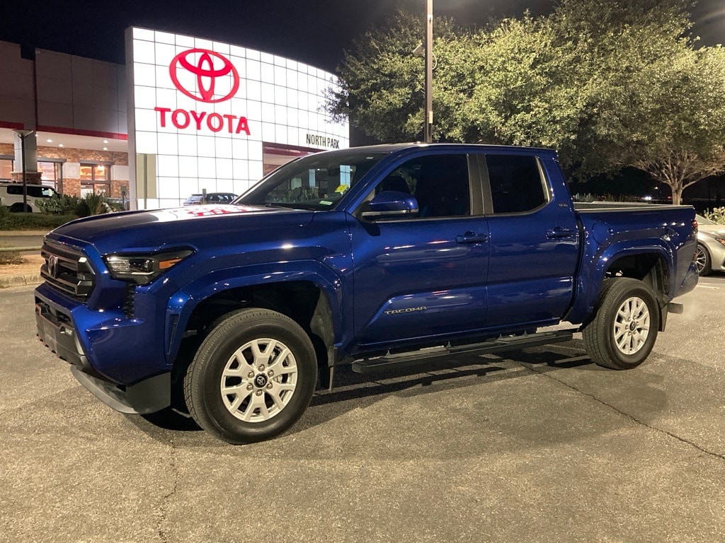 2024 Toyota Tacoma SR5's photo