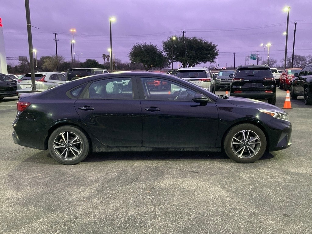 Used 2023 Kia Forte LXS Sedan