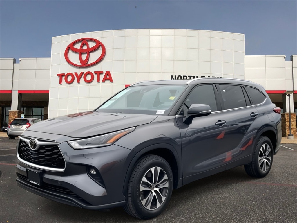 2021 Toyota Highlander XLE's photo