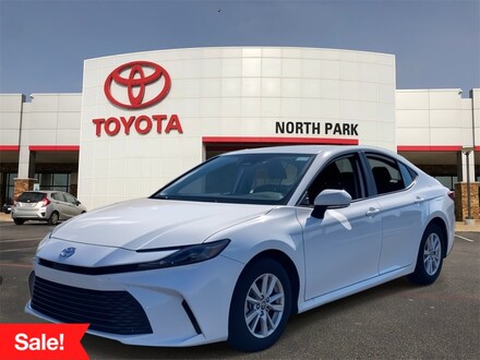 2025 Toyota Camry SE Sedan