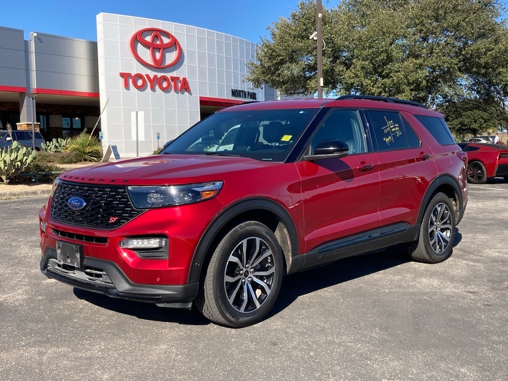 2020 Ford Explorer ST's photo