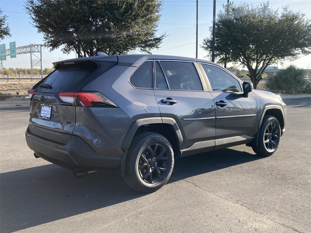 2025 Toyota RAV4 LE photo 2