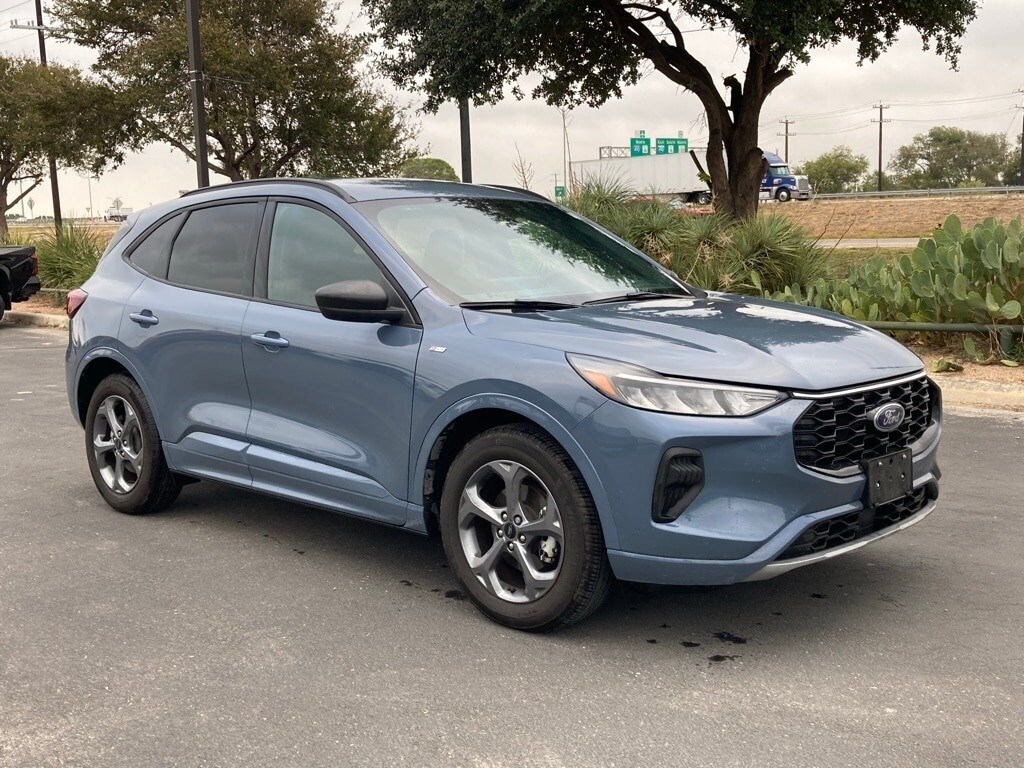 2024 Ford Escape ST-Line photo 3