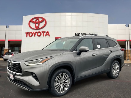 2026 Toyota Highlander Hybrid Platinum SUV
