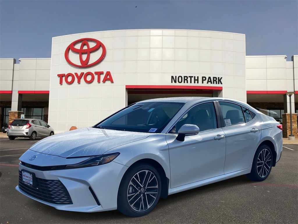 2026 Toyota Camry XLE's photo