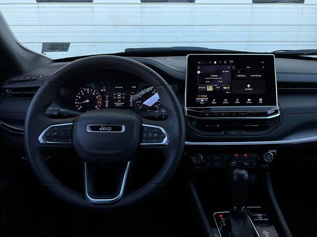 2025 Jeep Compass Trailhawk - Photo 12
