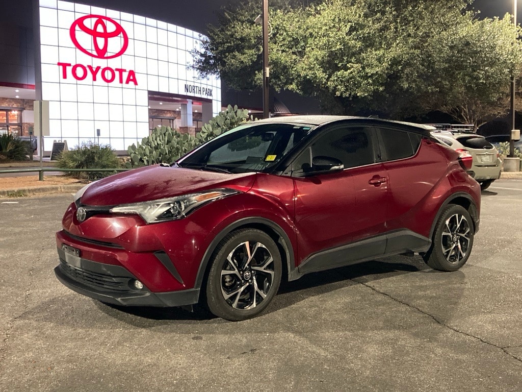 2019 Toyota C-HR Limited's photo