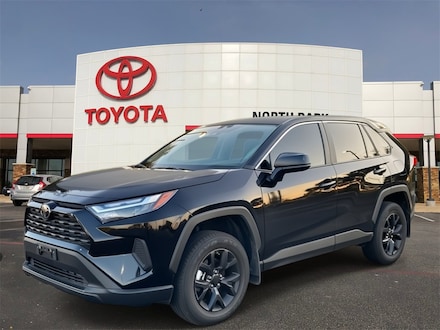 2025 Toyota RAV4 LE SUV