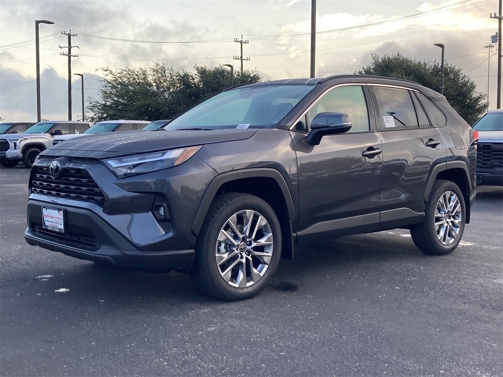 2025 Toyota RAV4 XLE Premium's photo