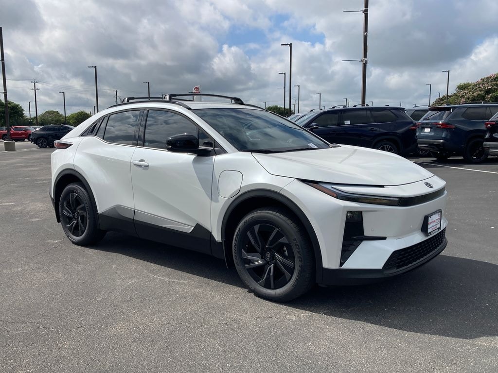 New 2026 Toyota C-HR SE SUV