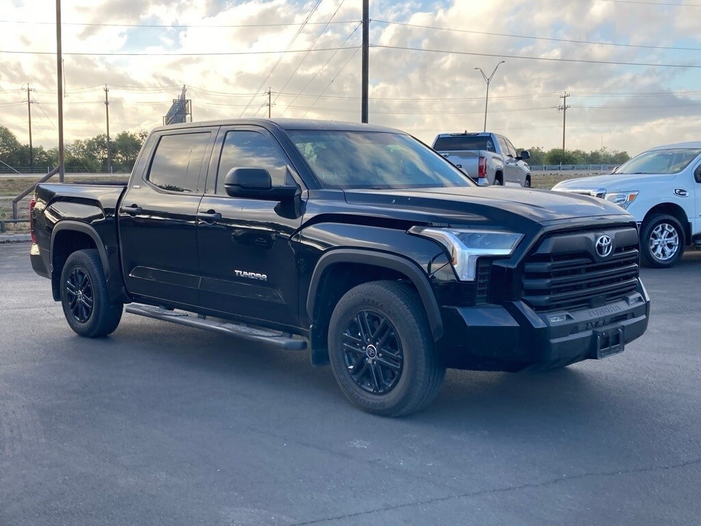 2024 Toyota Tundra SR5 photo 3