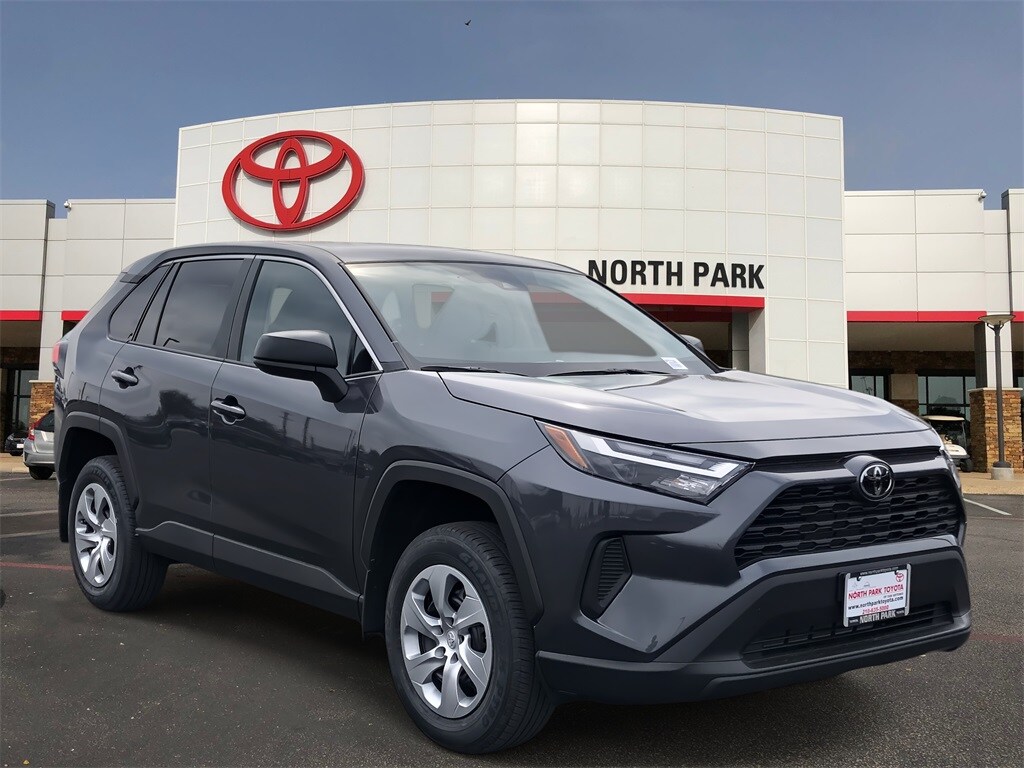 2025 Toyota RAV4 LE photo 2