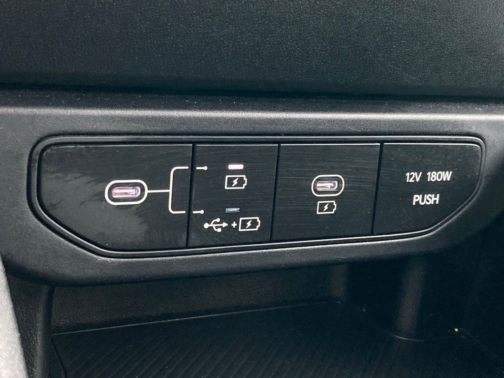 2025 Kia K4 LXS - Photo 19