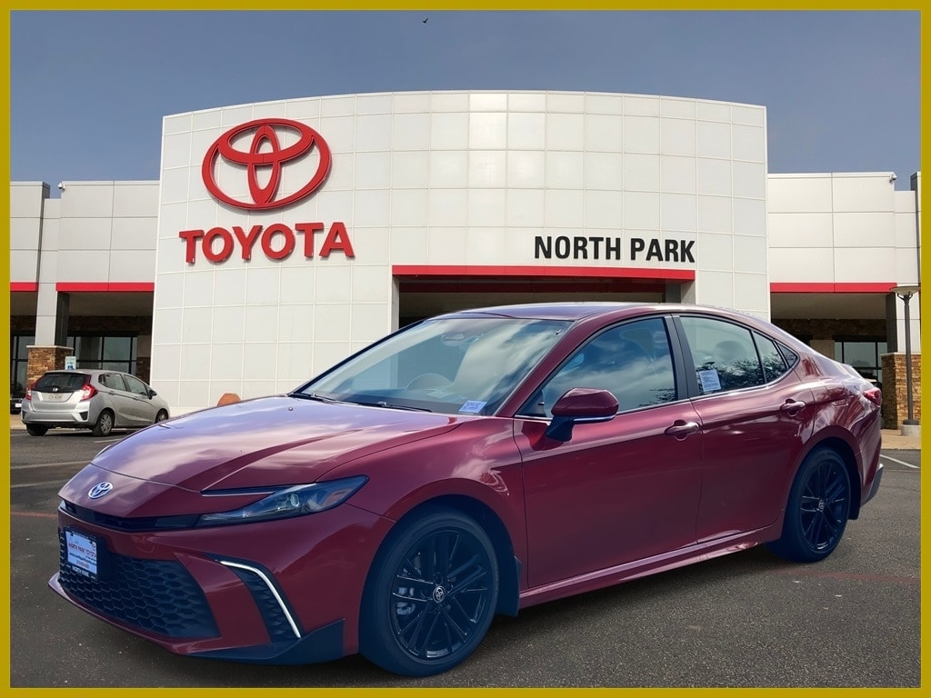 2026 Toyota Camry SE's photo