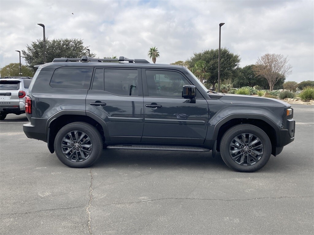 2026 Toyota Land Cruiser Base photo 4