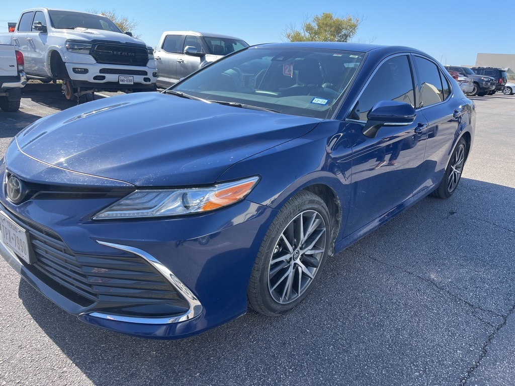 2024 Toyota Camry XLE's photo
