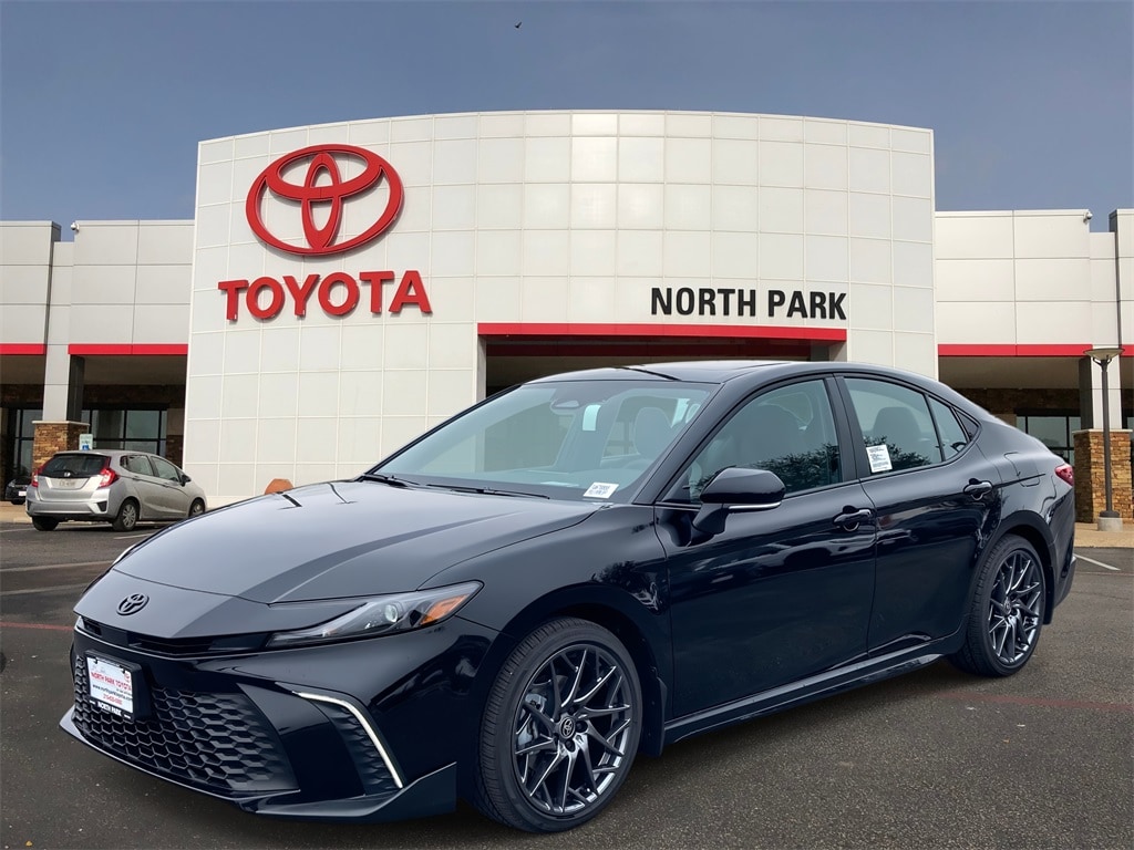 2026 Toyota Camry SE's photo