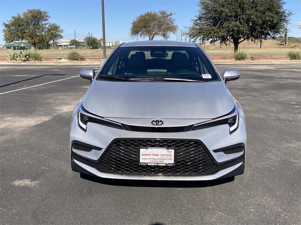 2026 Toyota Corolla SE photo 2