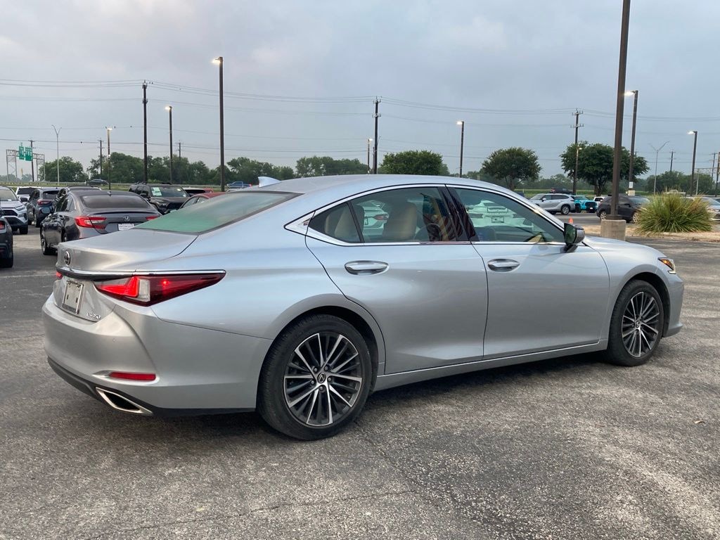 Used 2023 Lexus ES 350 Sedan