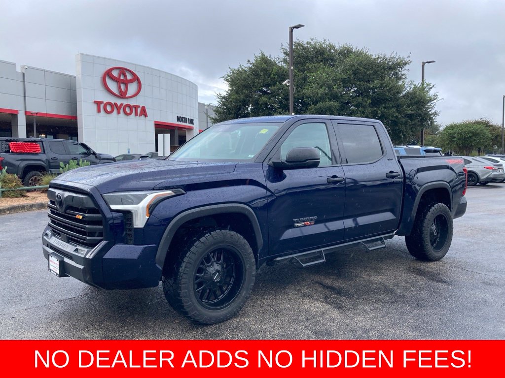 2022 Toyota Tundra SR5 CrewMax Cab 4WD
